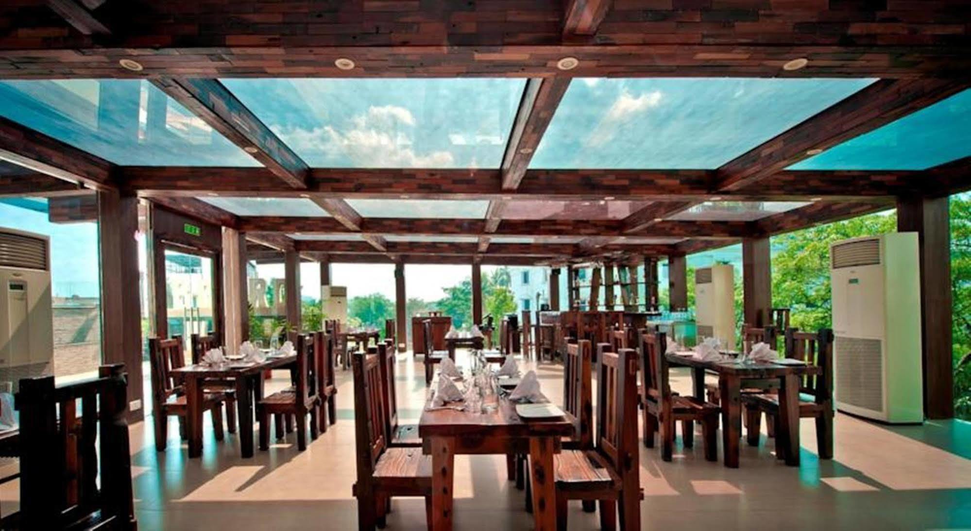 Ramada By Wyndham Chennai Egmore Τσενάι Εξωτερικό φωτογραφία